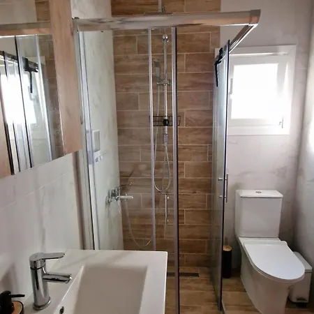 Efi House Apartament *