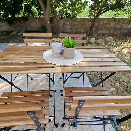 Apartament Efi House