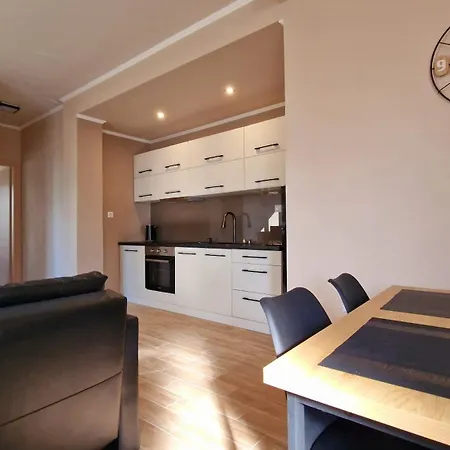Efi House * Alepou