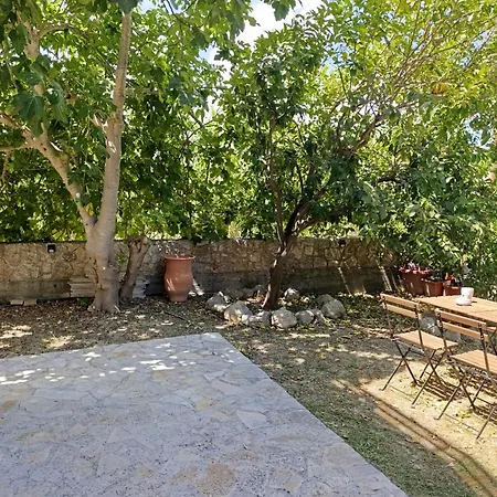 דירה Efi House Alepou